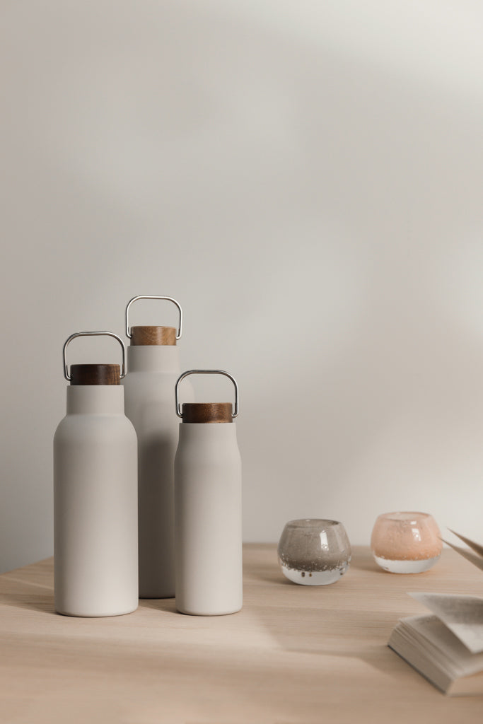 Load image into Gallery viewer, VINGA Ciro RCS recycled vacuum bottle 580ml - Custom Wood Designs
