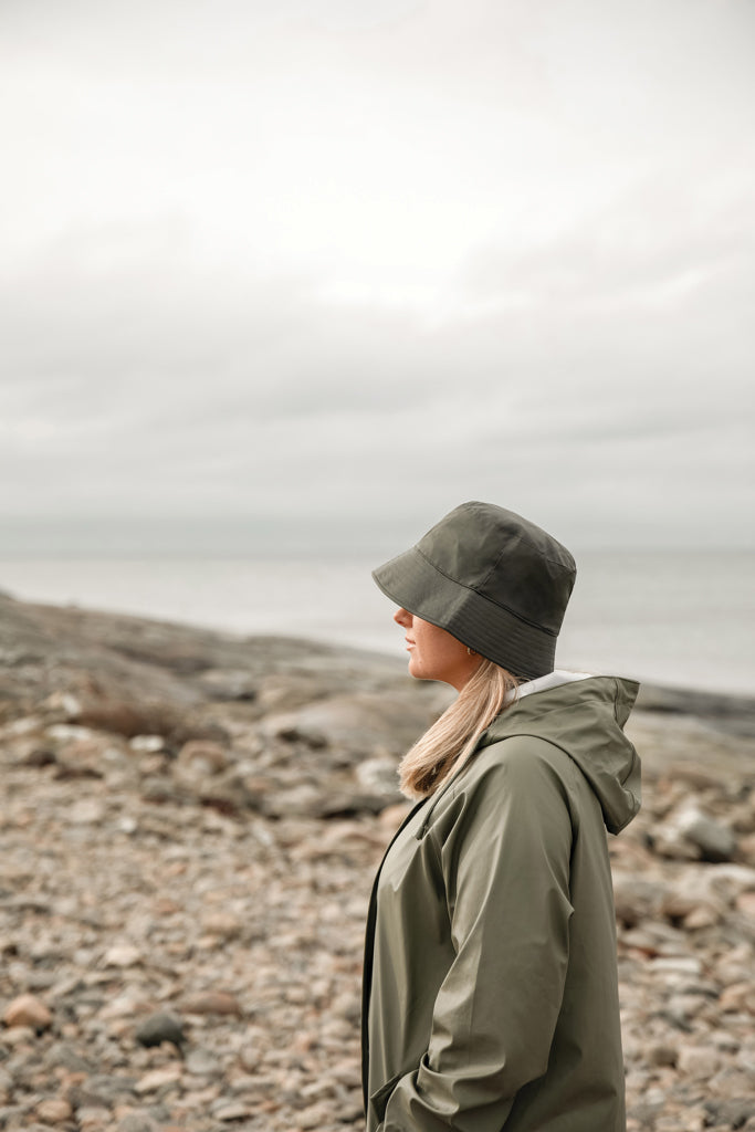 Load image into Gallery viewer, VINGA Baltimore AWARE™ recycled PET bucket hat - Custom Wood Designs
