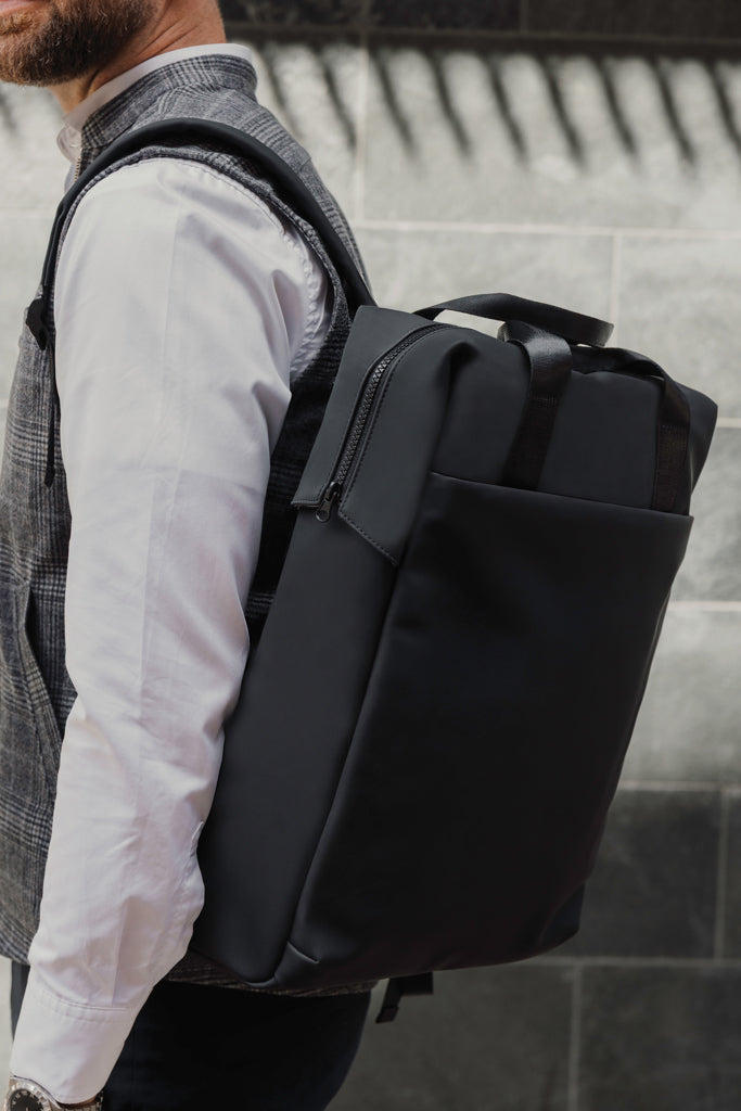 Load image into Gallery viewer, VINGA Baltimore RCS tote backpack - Custom Wood Designs VINGA Baltimore RCS tote backpack made from [material] –  [use_case] | Custom Wood Designs
