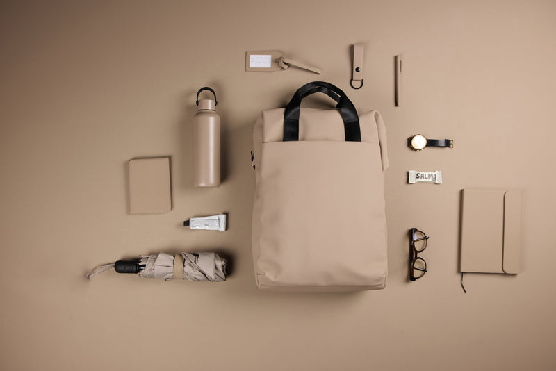 Load image into Gallery viewer, VINGA Baltimore RCS tote backpack - Custom Wood Designs VINGA Baltimore RCS tote backpack made from [material] –  [use_case] | Custom Wood Designs
