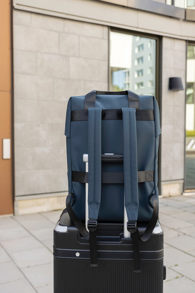 Load image into Gallery viewer, VINGA Baltimore RCS tote backpack - Custom Wood Designs VINGA Baltimore RCS tote backpack made from [material] –  [use_case] | Custom Wood Designs
