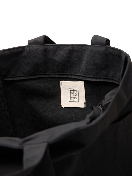 Hil AWARE™ recycled canvas zip tote