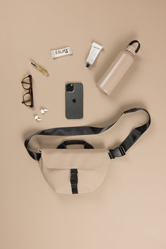 Load image into Gallery viewer, VINGA Baltimore RCS sling bag - Custom Wood Designs VINGA Baltimore RCS sling bag made from [material] –  [use_case] | Custom Wood Designs
