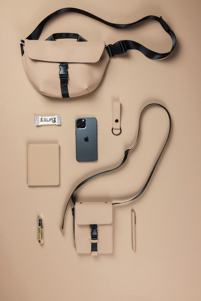 Load image into Gallery viewer, VINGA Baltimore RCS sling bag - Custom Wood Designs VINGA Baltimore RCS sling bag made from [material] –  [use_case] | Custom Wood Designs
