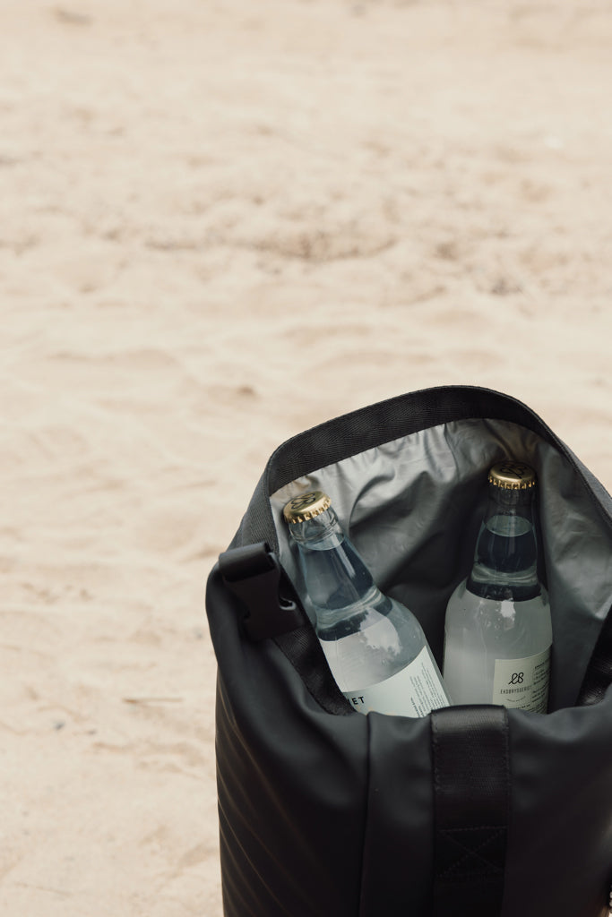 Load image into Gallery viewer, VINGA Baltimore RCS Roll-top cooler bag - Custom Wood Designs VINGA Baltimore RCS Roll-top cooler bag made from [material] –  [use_case] | Custom Wood Designs
