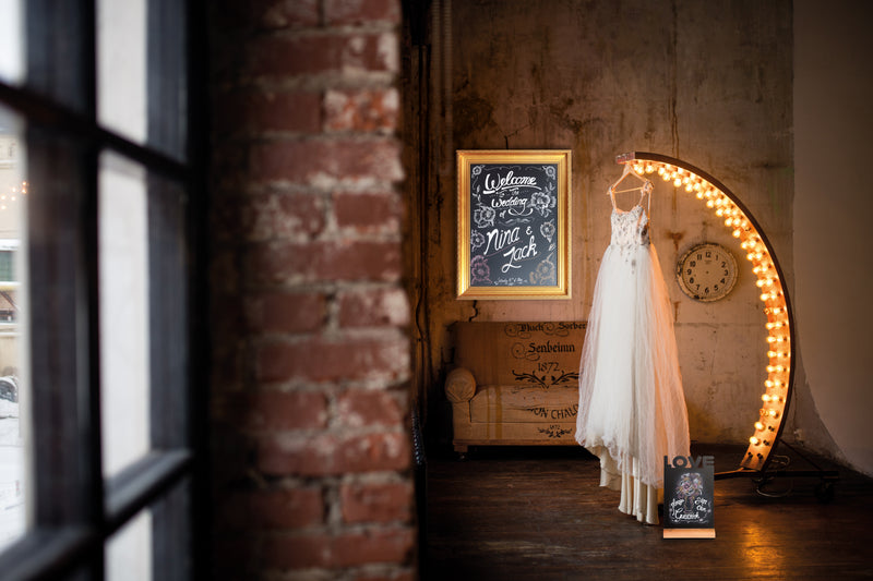 Load image into Gallery viewer, Securit Wall Chalkboards - Gold - Gold 83,5x63x5cm - in use
