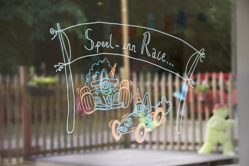 Load image into Gallery viewer, Securit Chalkmarkers - Window Stencils - White 59,4x42x0,001cm - Pack of 6 - in use
