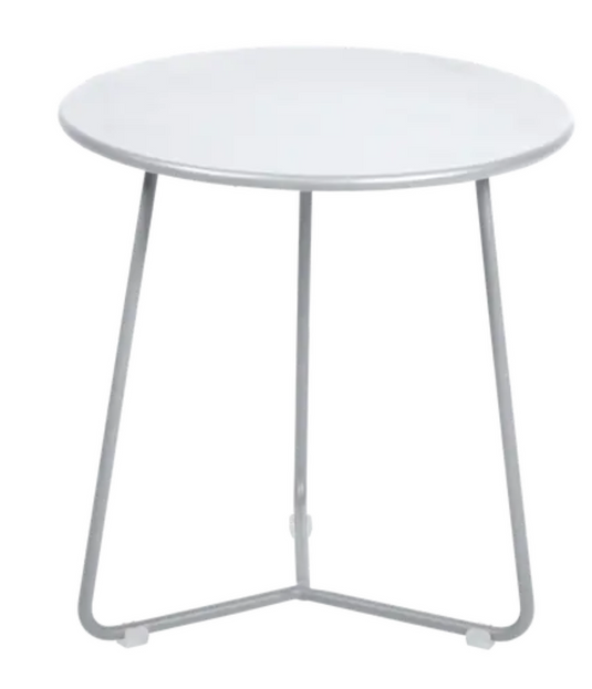 White Fermob small cocotte occasional table with a 34cm diameter, modern design, suitable for living or outdoor spaces.