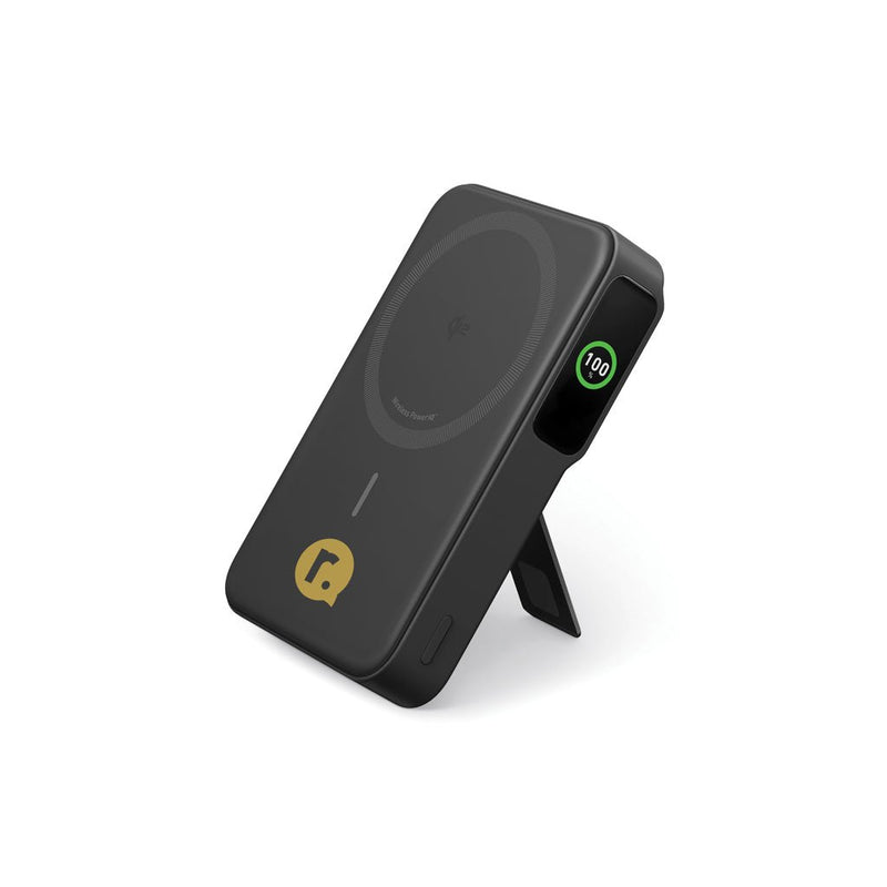 Load image into Gallery viewer, Anker MagGo QI2 magnetic powerbank 10.000 mah - Custom Wood DesignsAnker MagGo QI2 magnetic power bank with 10,000mAh capacity for phone and tablet charging, connected to a device.Phone &amp; Tablet accessoriesRBA1654G11Polycarbonate,ABSblack
