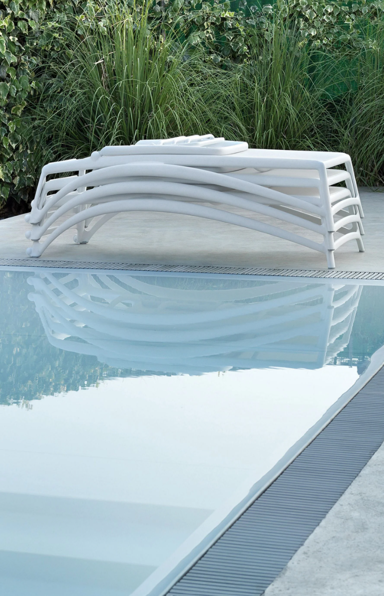 Load image into Gallery viewer, Nardi Atlantico Sun Lounger Stackable Poolside Recliner
