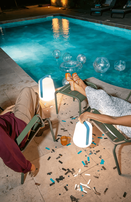 Fermob BALAD² outdoor lamp, 25 cm tall, round design with warm illumination, ideal for garden or patio lighting.