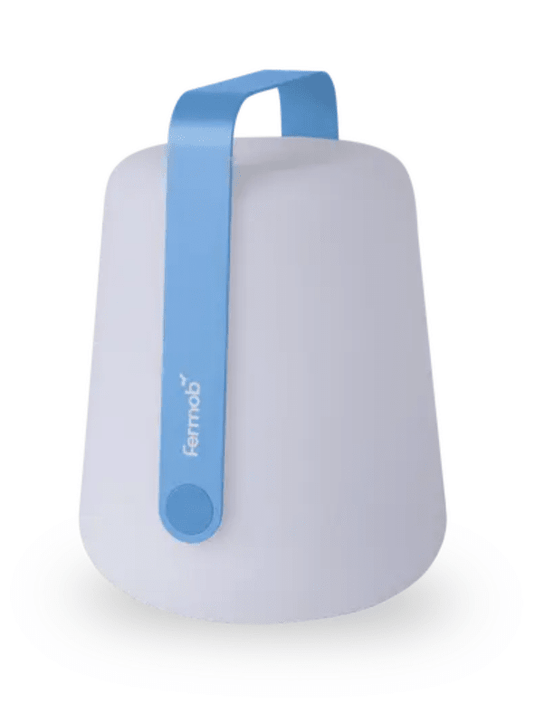 Fermob BALAD² outdoor lamp in Maya Blue, 25 cm tall, featuring a spherical design for stylish outdoor lighting.