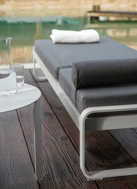 Bellevie Premium Sunlounger Headrest - Custom Wood DesignsFermob Bellevie premium sunlounger with sleek design, adjustable backrest, and durable outdoor material for relaxing in the sun.Sunlounger Cushion24575178358903Off White