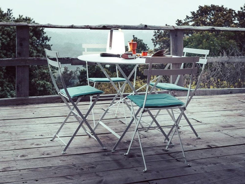 Load image into Gallery viewer, Bistro Table Ø117cm six seater - Custom Wood DesignsFermob round bistro table with 117cm diameter and umbrella hole, suitable for six seats in restaurant or hotel settings.Round Table Fermob7913.0Willow Green
