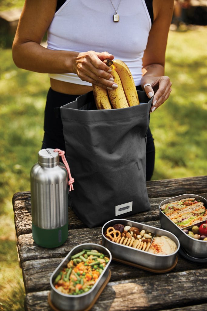 Load image into Gallery viewer, Black+Blum 6.7L insulated Lunch/Cooler Bag - Custom Wood DesignsBlack + Blum insulated outdoor lunch and cooler bag in black with a zipper closure and carrying handle, designed for keeping food cool.OutdoorP439.1801rPETblack

