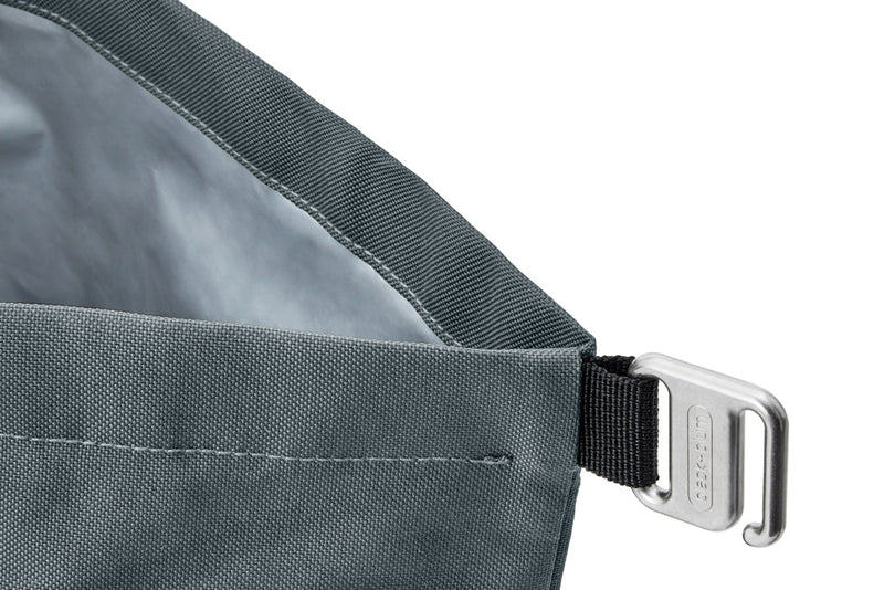 Load image into Gallery viewer, Black+Blum 6.7L insulated Lunch/Cooler Bag - Custom Wood DesignsBlack + Blum insulated outdoor lunch and cooler bag in black with a sturdy handle and zip closure, designed for keeping food fresh.OutdoorP439.1802rPETgrey
