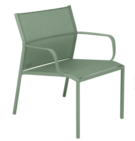 Fermob Cadiz low armchair outdoor with aluminum frame and technical fabric cushion, featuring cactus green color and modern design.