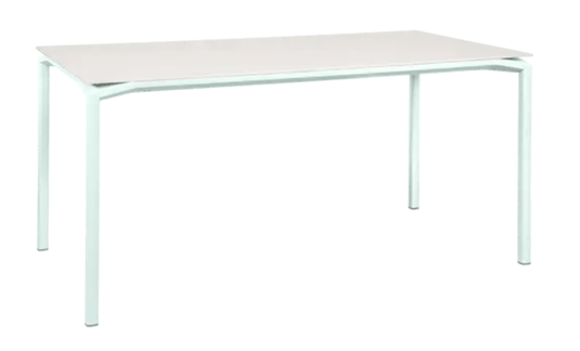 Fermob CALVI AERIS mineral dining table in Ice Mint with a 160 x 80 cm surface, designed for six seats.