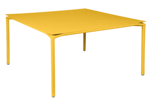 Fermob CALVI square dining table, 140x140 cm, honey finish, sturdy metal table designed for eight seats, modern outdoor furniture
