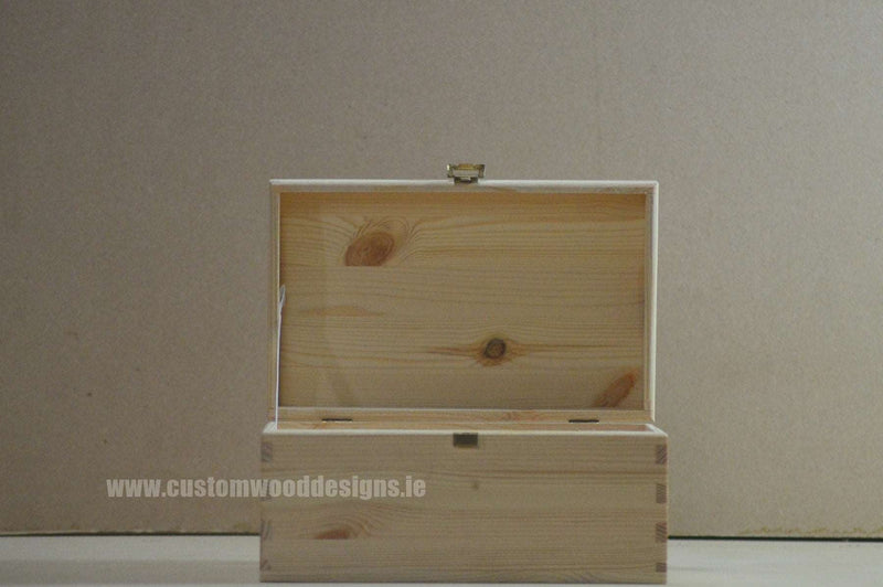 Load image into Gallery viewer, Pine Wood Chest CB2 26 X 16 X 13,5 cm Chest Box pin chest-box-unbranded-pine-wood-chest-cb2-26-x-16-x-13-5-cm-49180128313687
