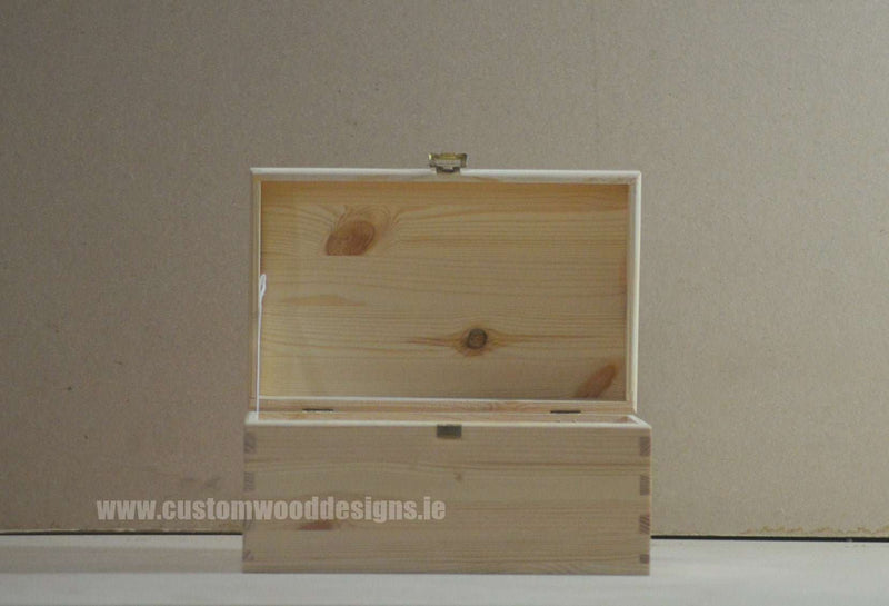 Load image into Gallery viewer, Pine Wood Chest CB2 26 X 16 X 13,5 cm Chest Box pin chest-box-unbranded-pine-wood-chest-cb2-26-x-16-x-13-5-cm-49180128346455

