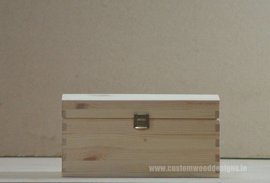 Pine Wood Chest CB2 26 X 16 X 13,5 cm Branded Chest Box pin chest-box-unbranded-pine-wood-chest-cb2-26-x-16-x-13-5-cm-53611781194071
