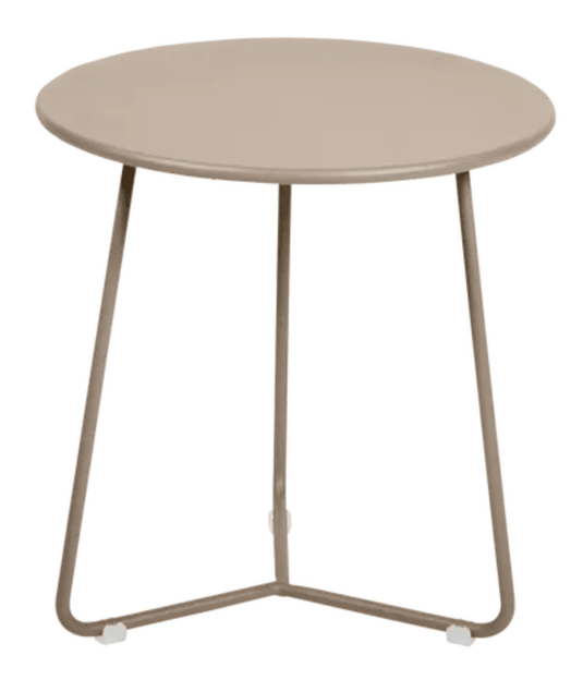 Small Fermob nutmeg-colored cocotte occasional table with a Ø34cm round top and sleek design.