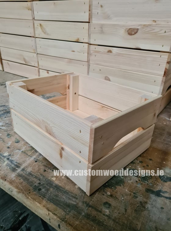Load image into Gallery viewer, Small Pine Wood Crate Crate pin bedroom deco box container crate small box small crate wood wooden crate-default-title-small-pine-wood-crate-53612048253271

