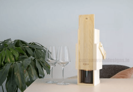 Load image into Gallery viewer, 2 in 1 Wine gift box and Robox cheese board Custom Wood Designs default-title-2-in-1-wine-gift-box-and-robox-cheese-board-53612249350487
