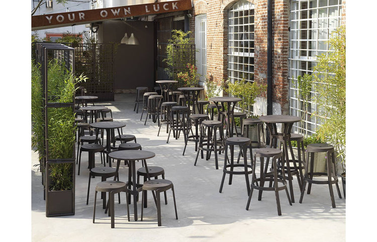 Nardi ReGen Combo 70 outdoor table with a sleek, modern design, featuring a sturdy table surface and minimalist style.