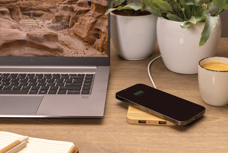 Load image into Gallery viewer, Wooden bamboo wireless charger 10W pack of 25 Custom Wood Designs __label: Multibuy default-title-wooden-bamboo-wireless-charger-10w-pack-of-25-53613202932055
