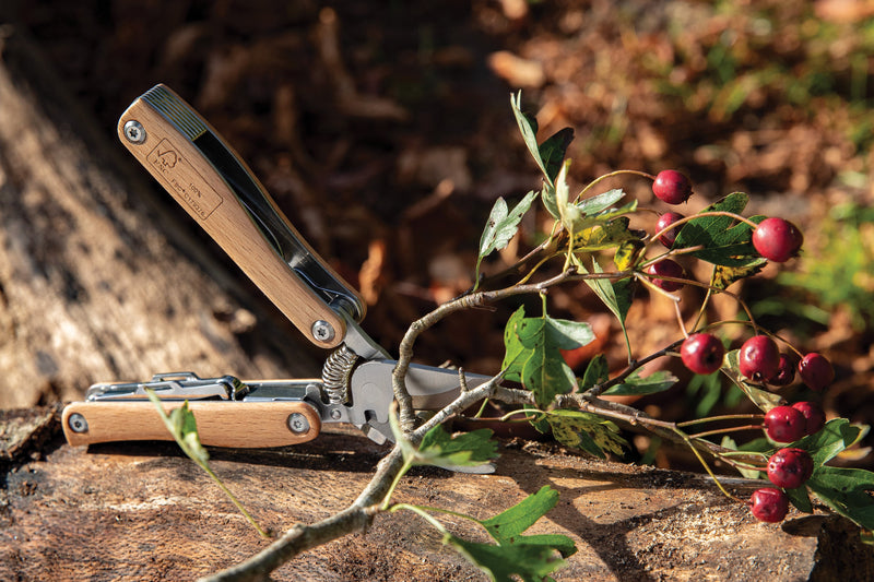 Load image into Gallery viewer,  garden-multi-tool-beech-wood
