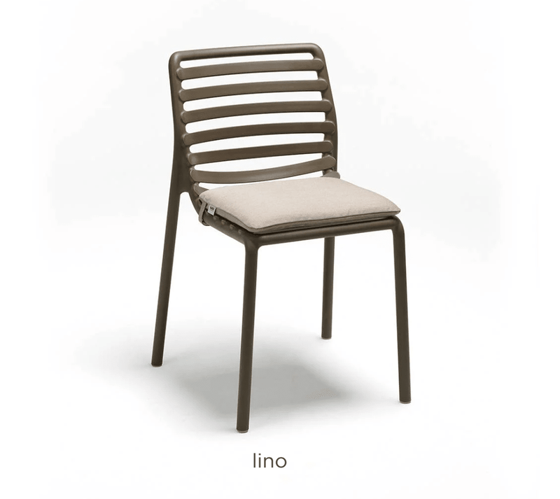 Load image into Gallery viewer, Doga Bistrot Cushion by Nardi - Custom Wood DesignsNardi Doga Bistrot outdoor dining cushion with striped fabric, designed for garden chairs, featuring a comfortable padded seat.Nardi Cushion Doga24575201409271Lino
