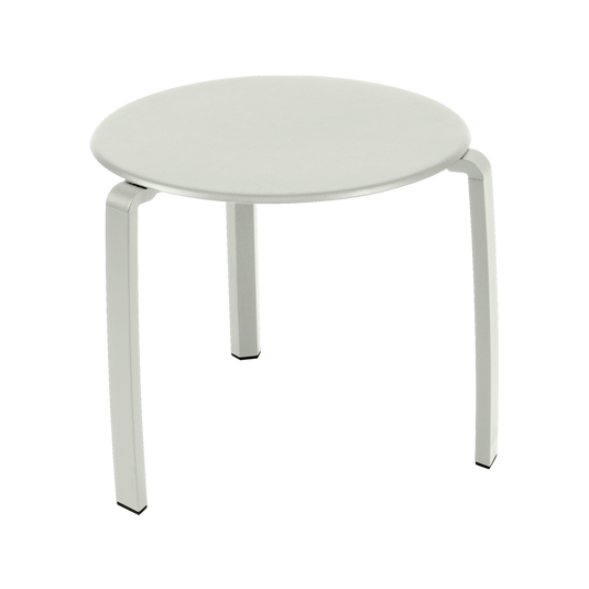 Fermob Alizé Low Table Ø48 cm in Clay Grey – round outdoor side table in aluminium