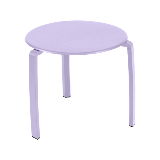 Fermob Alizé Low Table Ø48 cm in Marshmallow – round outdoor side table in aluminium