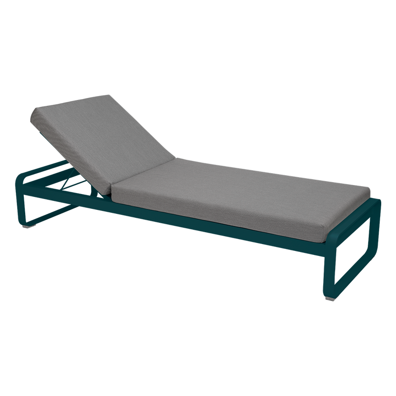 Load image into Gallery viewer, Fermob Bellevie Premium sunlounger– Acapulco Blue frame with Flannel Grey fabric cushions
