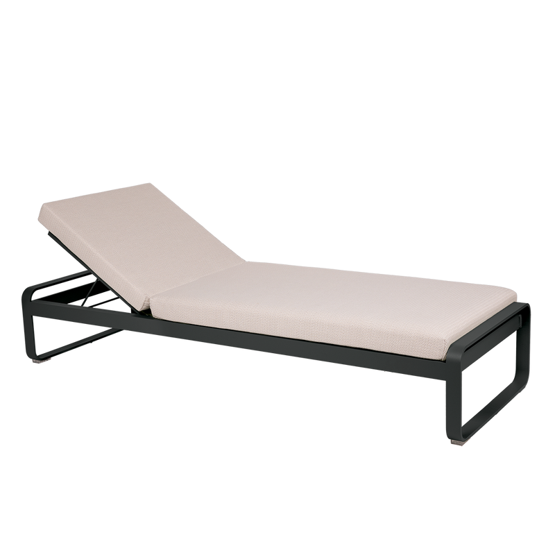 Load image into Gallery viewer, Fermob Bellevie Premium sunlounger– Anthracite frame with Pearl fabric cushions
