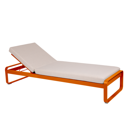 Fermob Bellevie Premium sunlounger– Candied Orange frame with Pearl fabric cushions