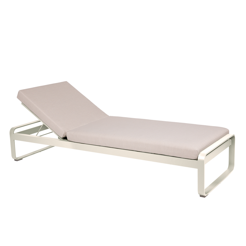 Load image into Gallery viewer, Fermob Bellevie Premium sunlounger– Clay Grey frame with Pearl fabric cushions
