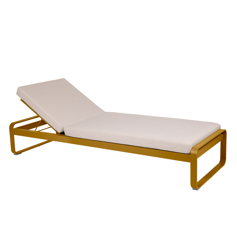 Load image into Gallery viewer, Fermob Bellevie Premium sunlounger– Gingerbread frame with Pearl fabric cushions
