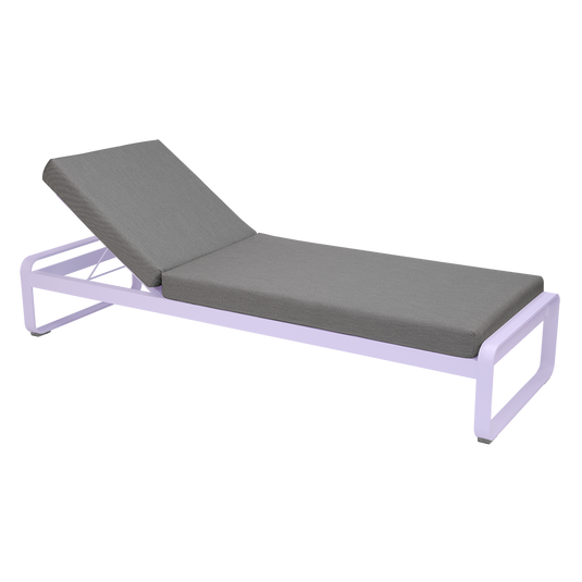 Fermob Bellevie Premium sunlounger– Marshmallow frame with Flannel Grey fabric cushions