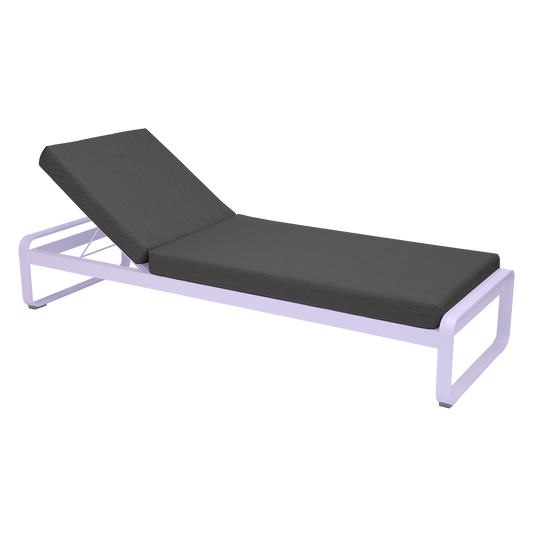 Fermob Bellevie Premium sunlounger– Marshmallow frame with Graphite Grey fabric cushions