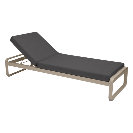 Fermob Bellevie Premium sunlounger– Nutmeg frame with Graphite Grey fabric cushions
