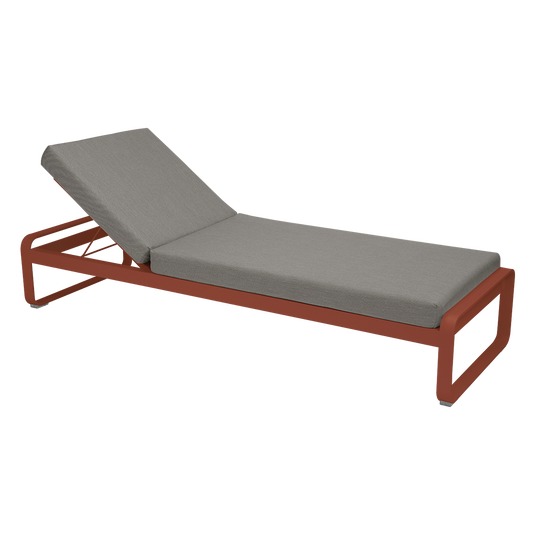 Fermob Bellevie Premium sunlounger– Red Ochre frame with Grey Taupe fabric cushions