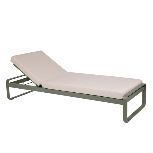 Fermob Bellevie Premium sunlounger– Rosemary frame with Pearl fabric cushions