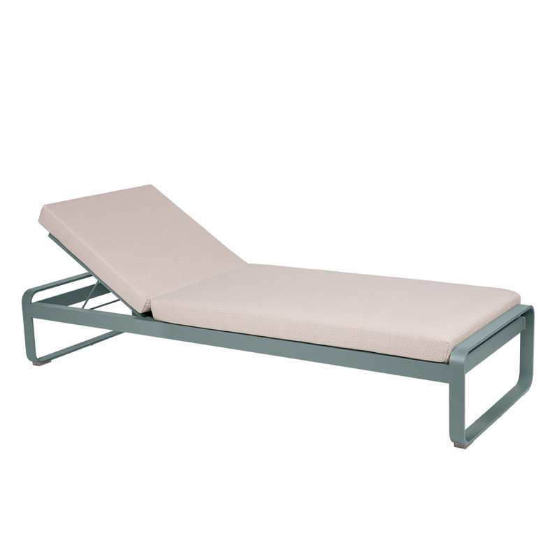 Load image into Gallery viewer, Fermob Bellevie Premium sunlounger– Storm Grey frame with Pearl fabric cushions
