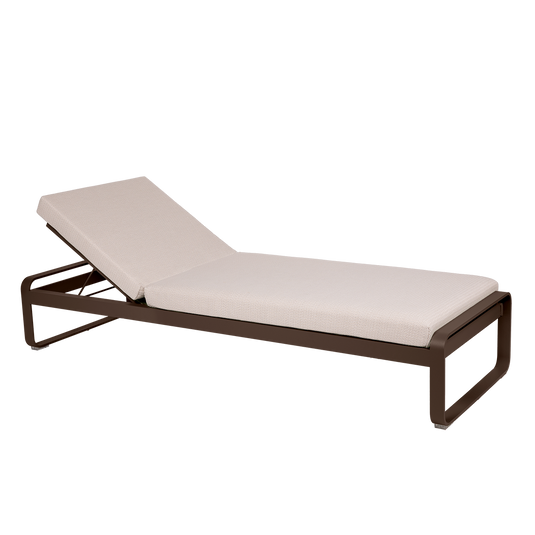 Fermob Bellevie Premium sunlounger– Tonka frame with Pearl fabric cushions