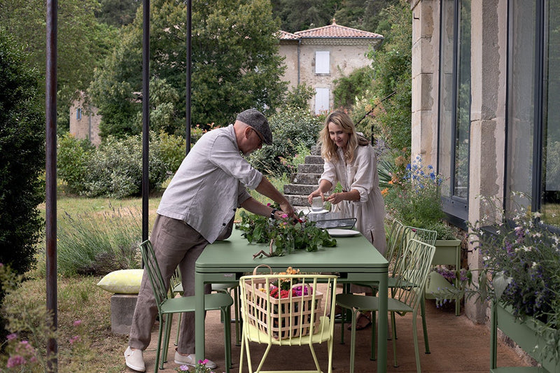 Load image into Gallery viewer, Fermob Biarritz Extending Table 200/300 x 100 cm – lifestyle
