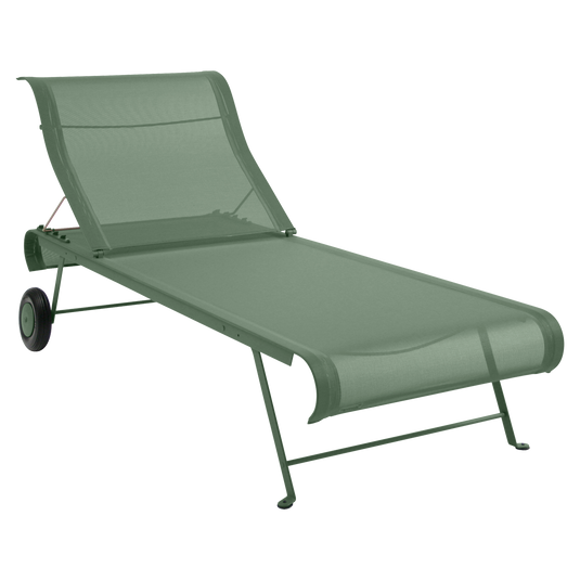 Fermob Dune Sunlounger in Cactus