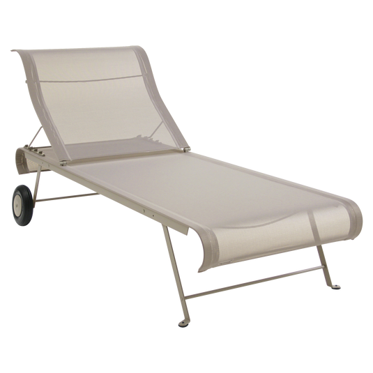 Fermob Dune Sunlounger in Nutmeg